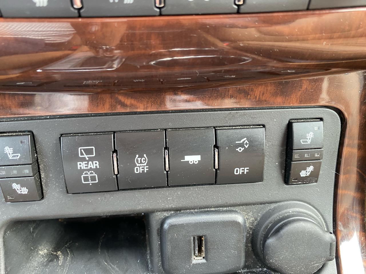 Buick Enclave FWD 4dr Leather 2017