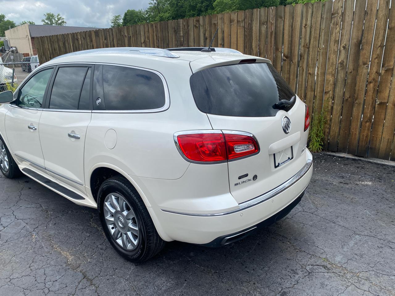 Buick Enclave FWD 4dr Leather 2015