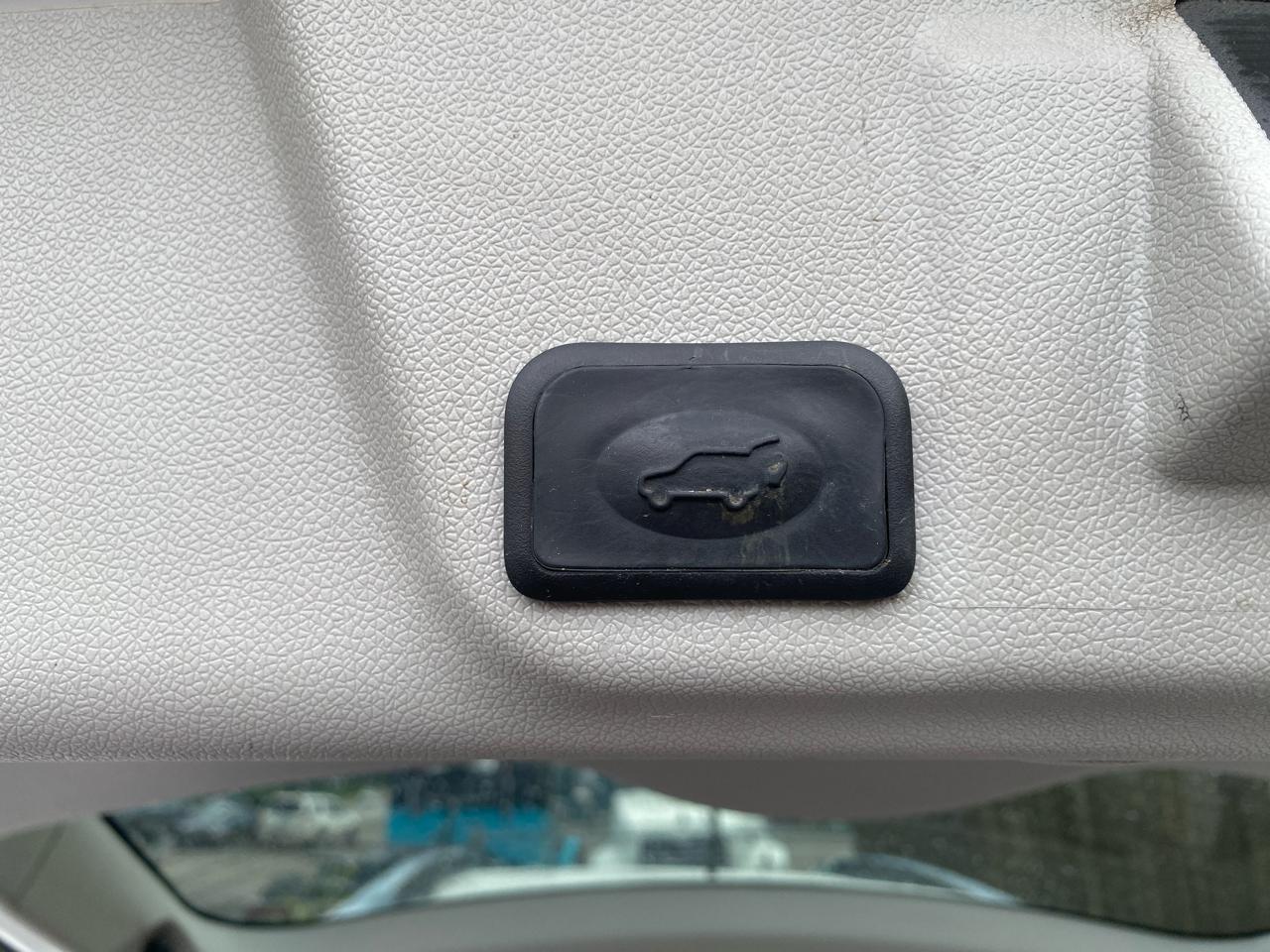 Buick Enclave FWD 4dr Leather 2015