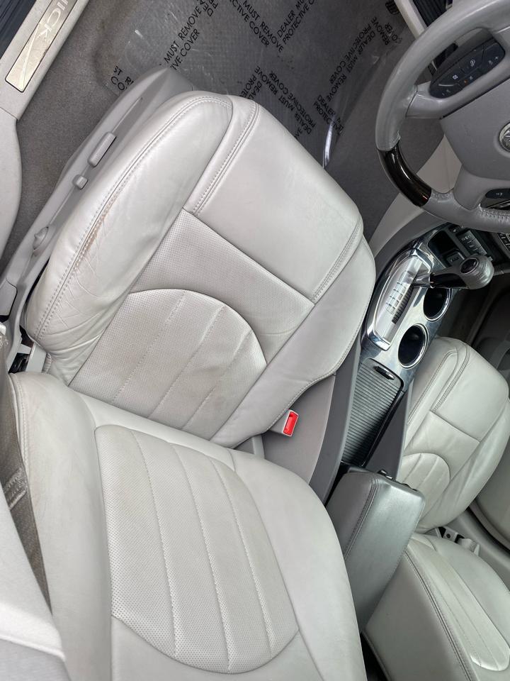 Buick Enclave FWD 4dr Leather 2015