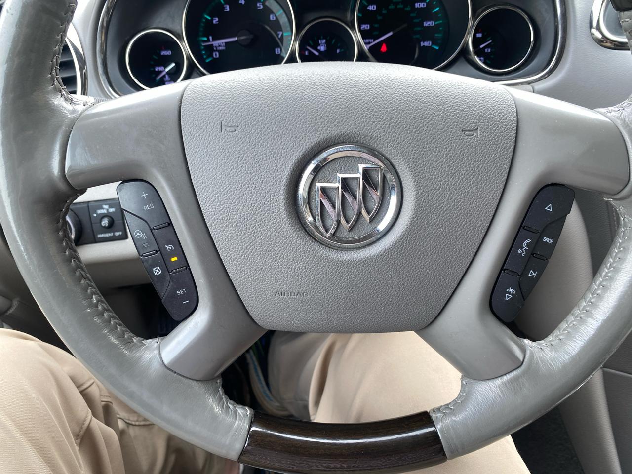 Buick Enclave FWD 4dr Leather 2015