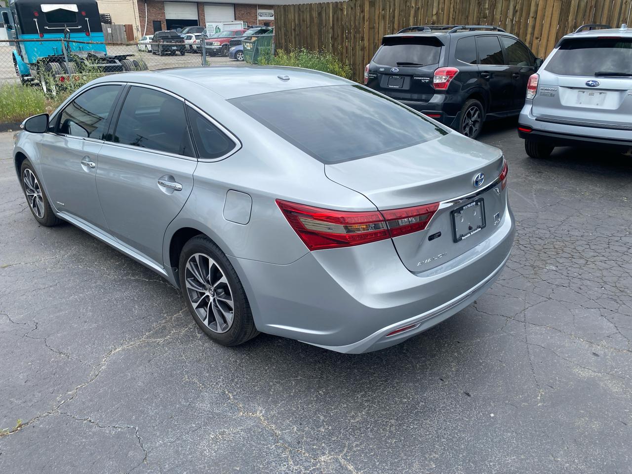 Toyota Avalon Hybrid 4dr Sdn XLE Premium (Natl) 2016