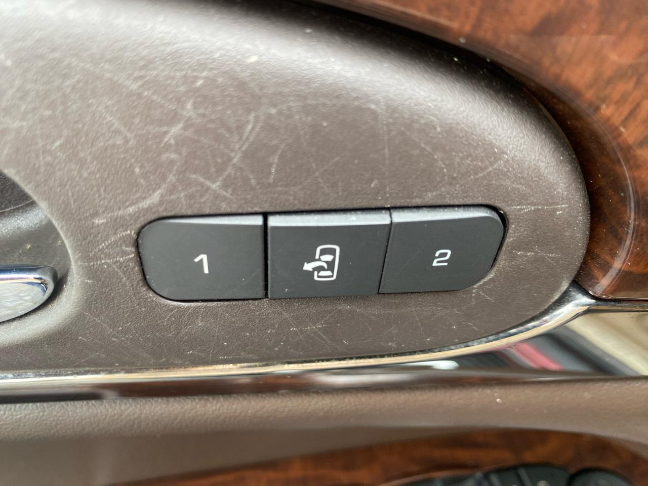 Buick Enclave FWD 4dr Premium 2017