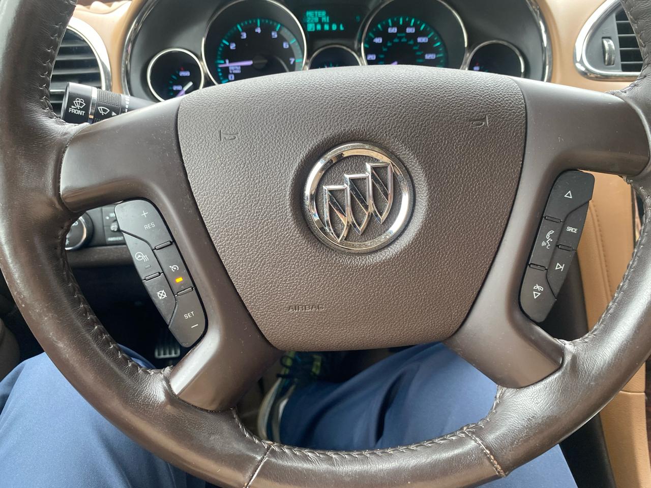Buick Enclave FWD 4dr Premium 2017