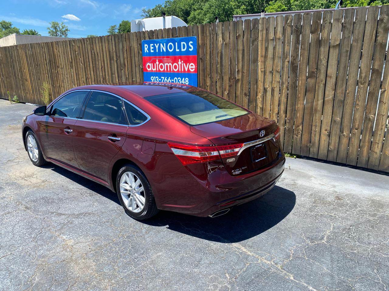 Toyota Avalon 4dr Sdn XLE Touring (Natl) 2015