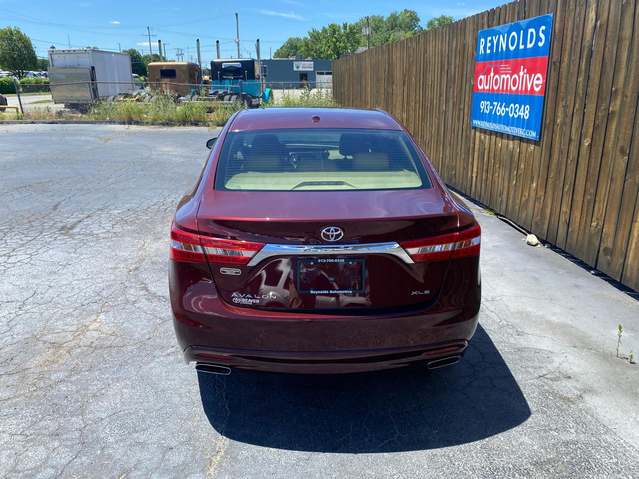 Toyota Avalon 4dr Sdn XLE Touring (Natl) 2015