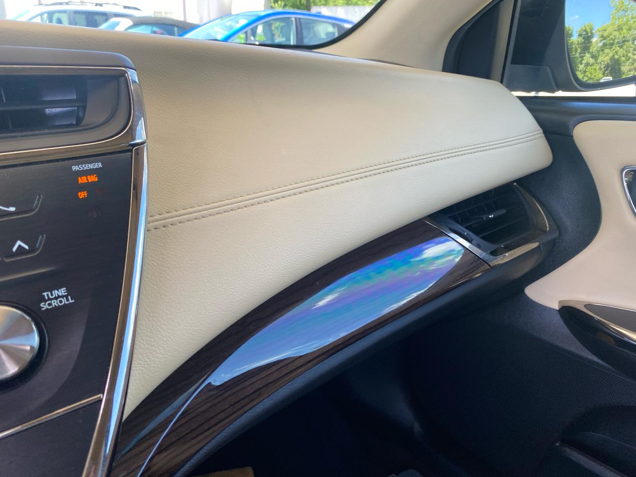 Toyota Avalon 4dr Sdn XLE Touring (Natl) 2015