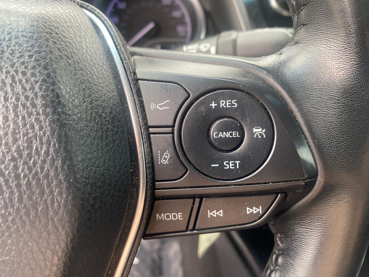 Toyota Camry SE 2019