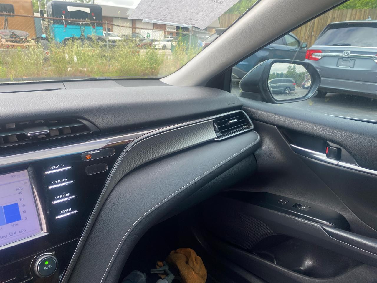 Toyota Camry SE 2019