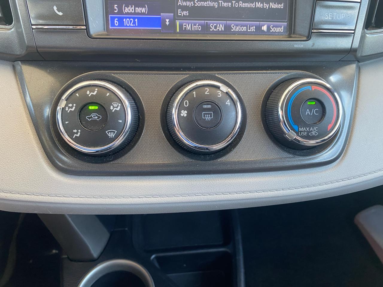 Toyota RAV4 FWD 4dr LE (Natl) 2014