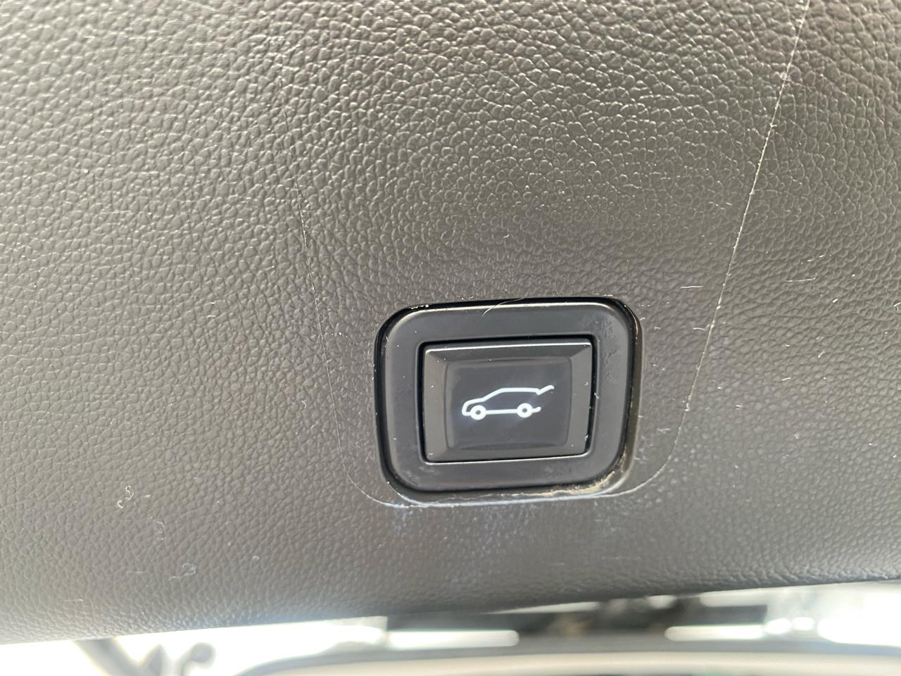 Chevrolet Traverse AWD 4dr LT Leather 2021