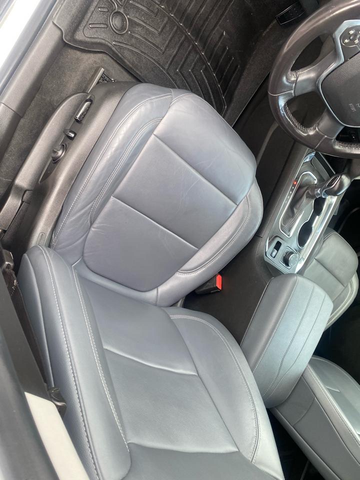 Chevrolet Traverse AWD 4dr LT Leather 2021