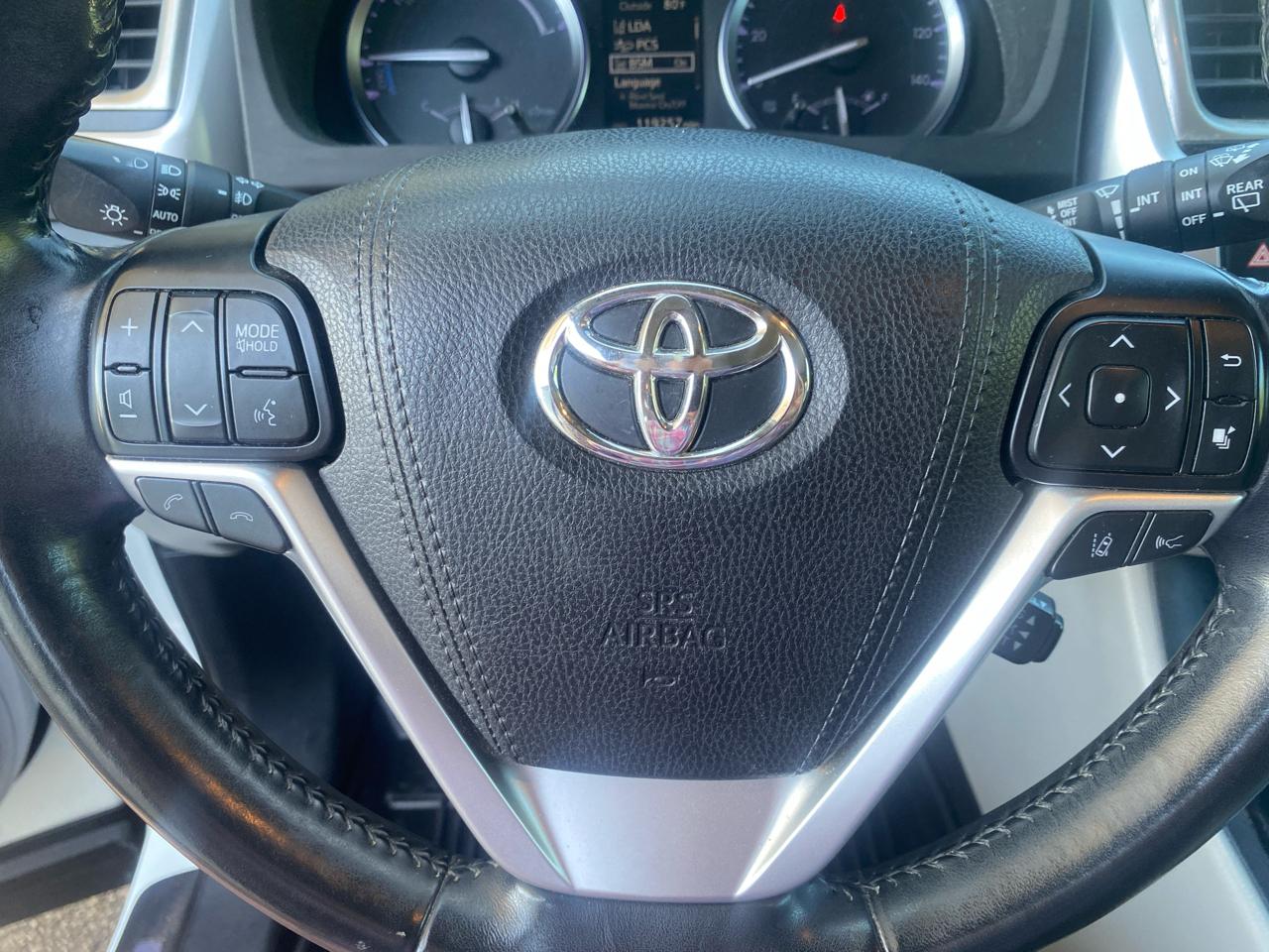 Toyota Highlander Hybrid Limited V6 AWD (Natl) 2018