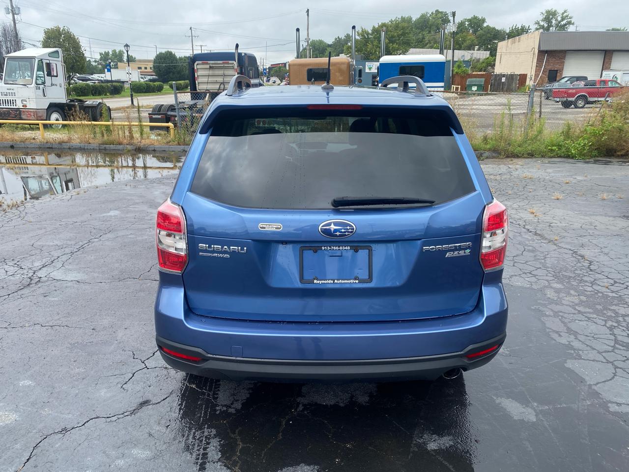 Subaru Forester 4dr CVT 2.5i Limited PZEV 2015