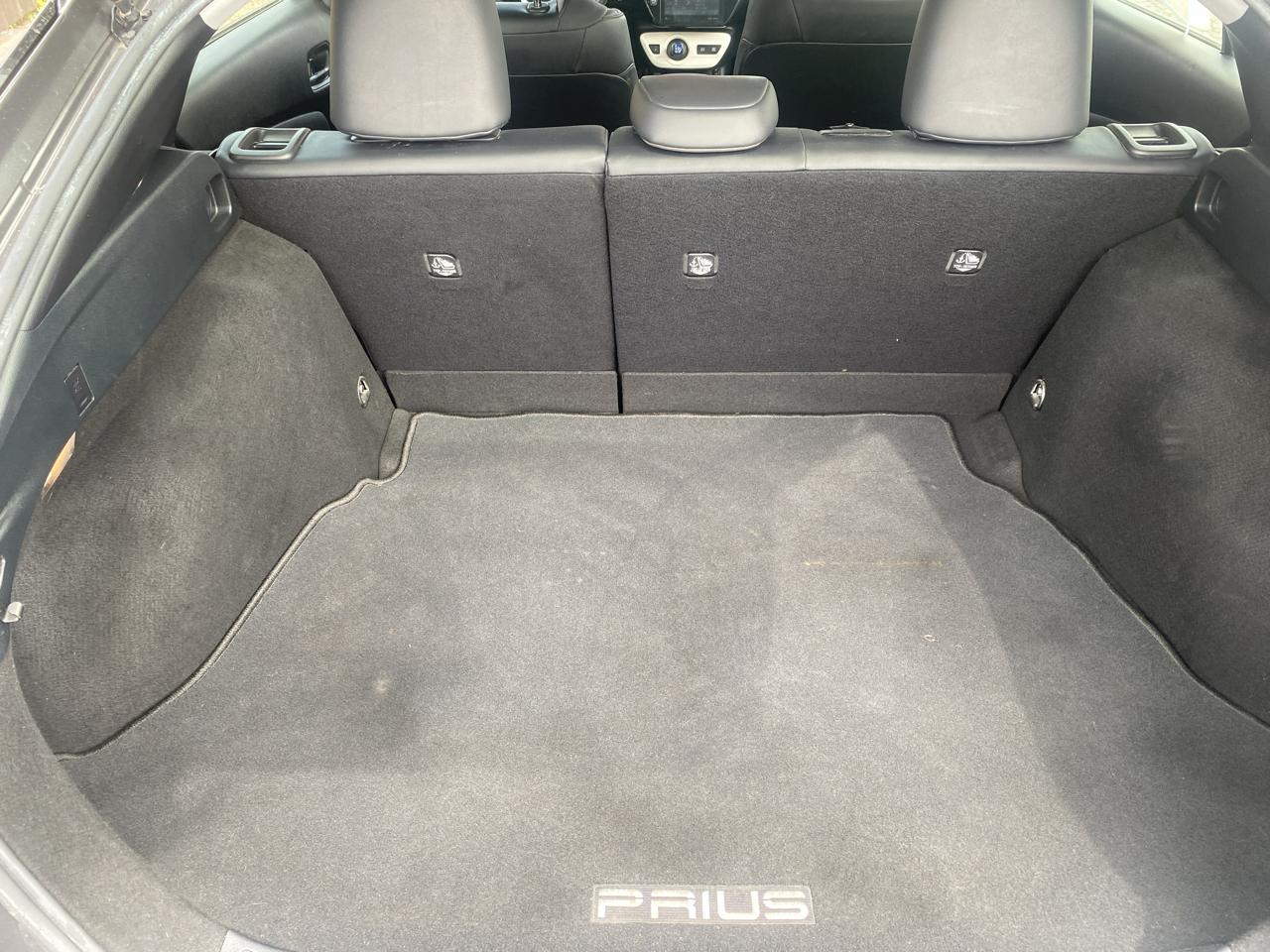 Toyota Prius Two (Natl) 2018