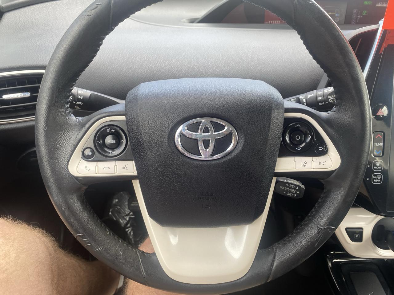 Toyota Prius Two (Natl) 2018