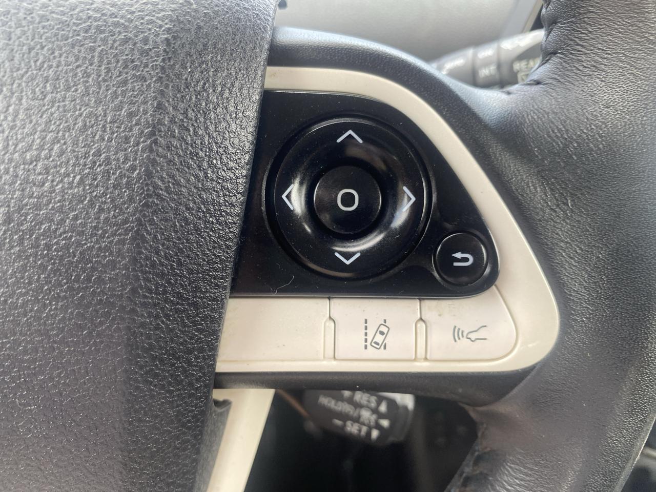 Toyota Prius Two (Natl) 2018