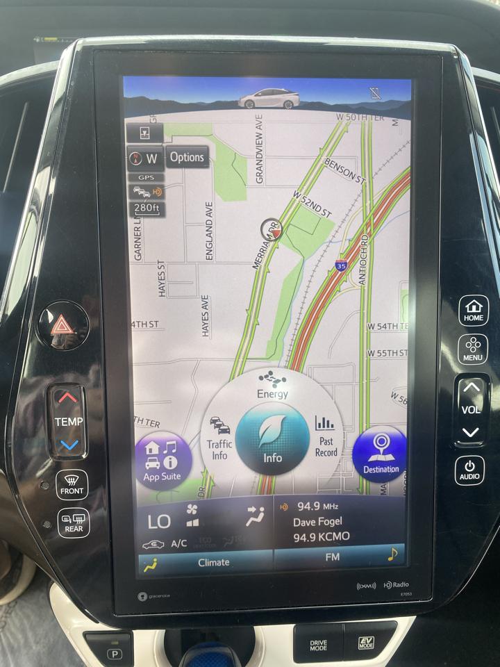 Toyota Prius Two (Natl) 2018