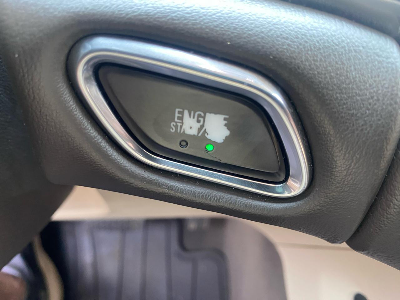 Buick LaCrosse 4dr Sdn Essence AWD 2019
