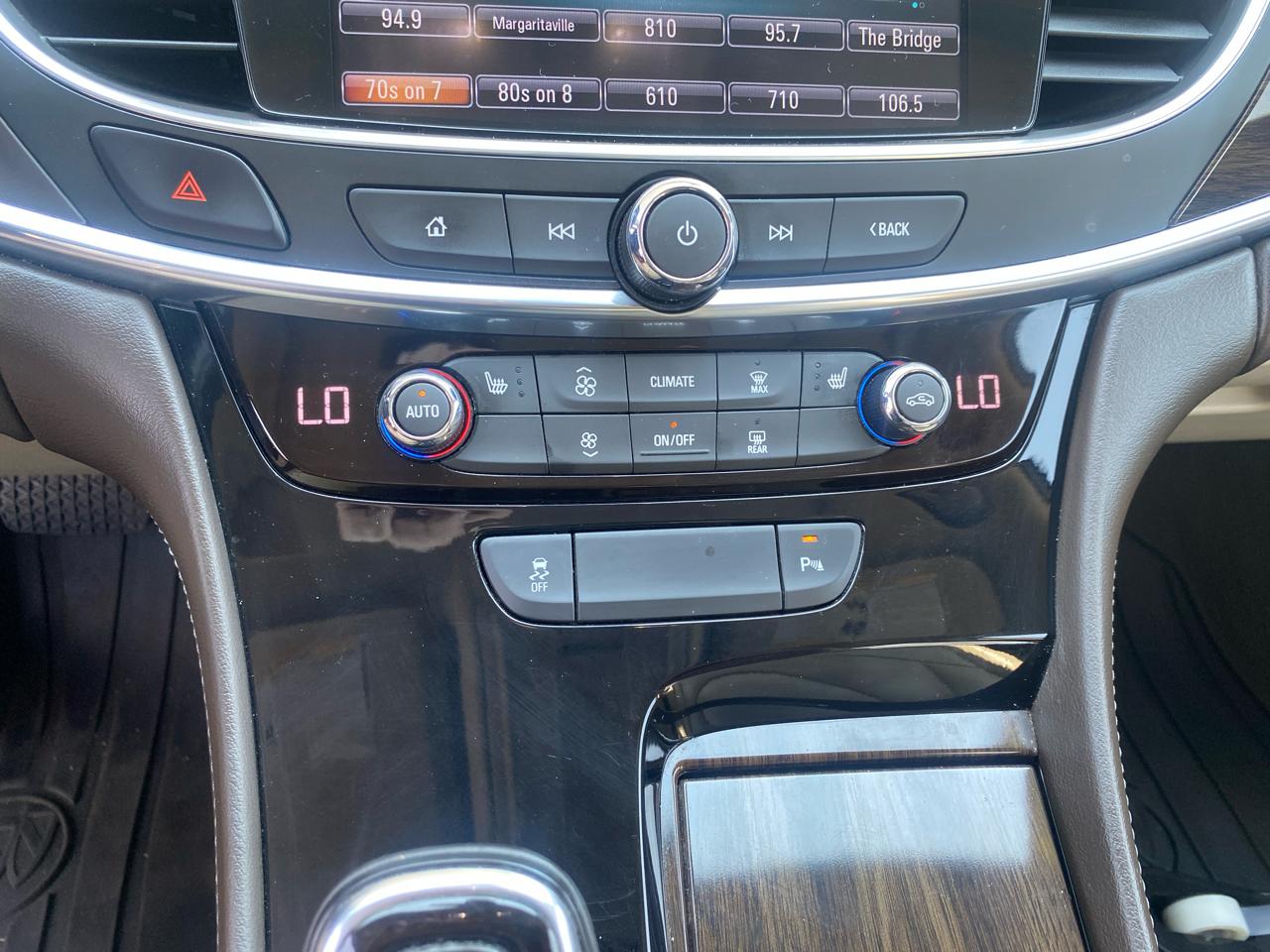Buick LaCrosse 4dr Sdn Essence AWD 2019