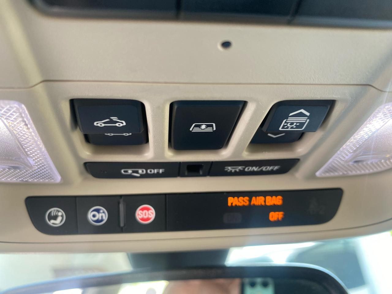 Buick LaCrosse 4dr Sdn Essence AWD 2019