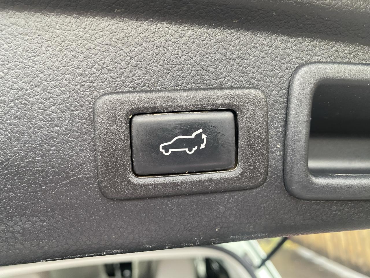Subaru Forester 4dr CVT 2.5i Touring PZEV 2015