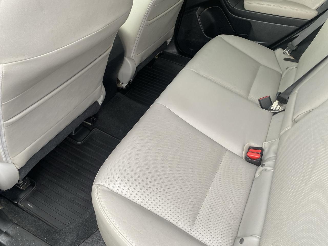 Subaru Forester 4dr CVT 2.5i Touring PZEV 2015