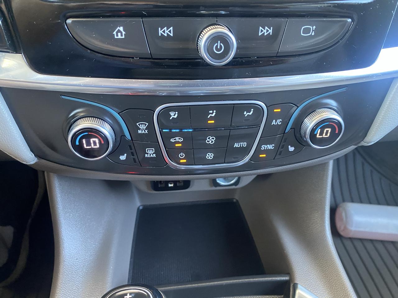 Chevrolet Traverse AWD 4dr LT Leather 2020