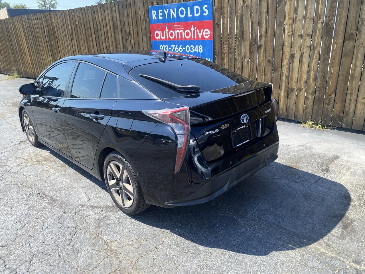 Toyota Prius 5dr HB Three Touring (Natl) 2016