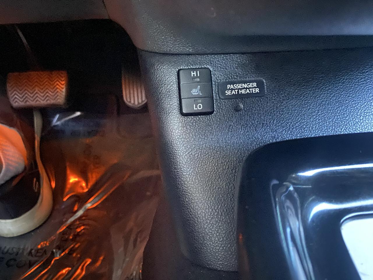 Toyota Prius 5dr HB Three Touring (Natl) 2016