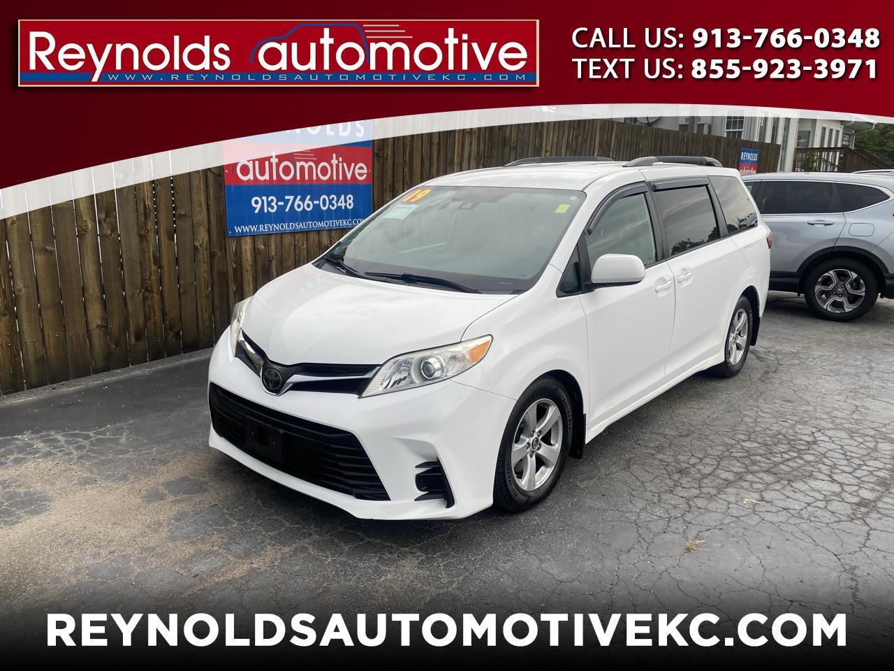 2019 Toyota Sienna LE FWD 8-Passenger (Natl)