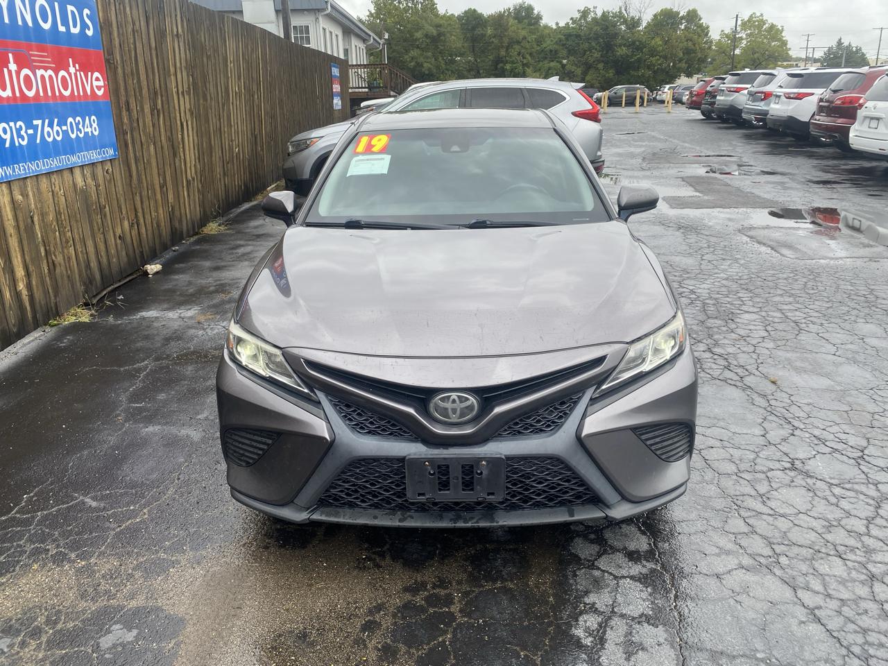 Toyota Camry XLE Auto (Natl) 2019
