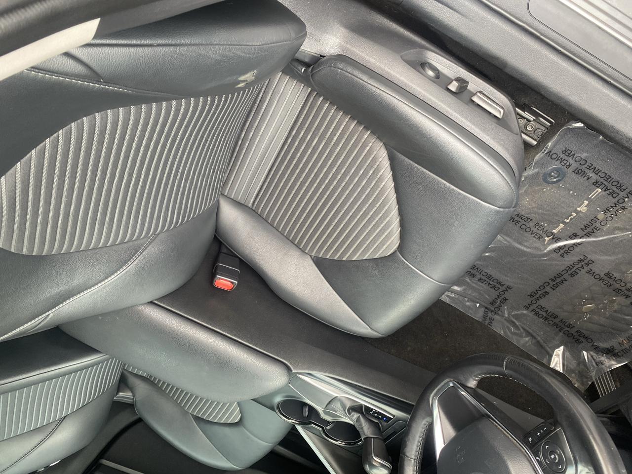 Toyota Camry XLE Auto (Natl) 2019