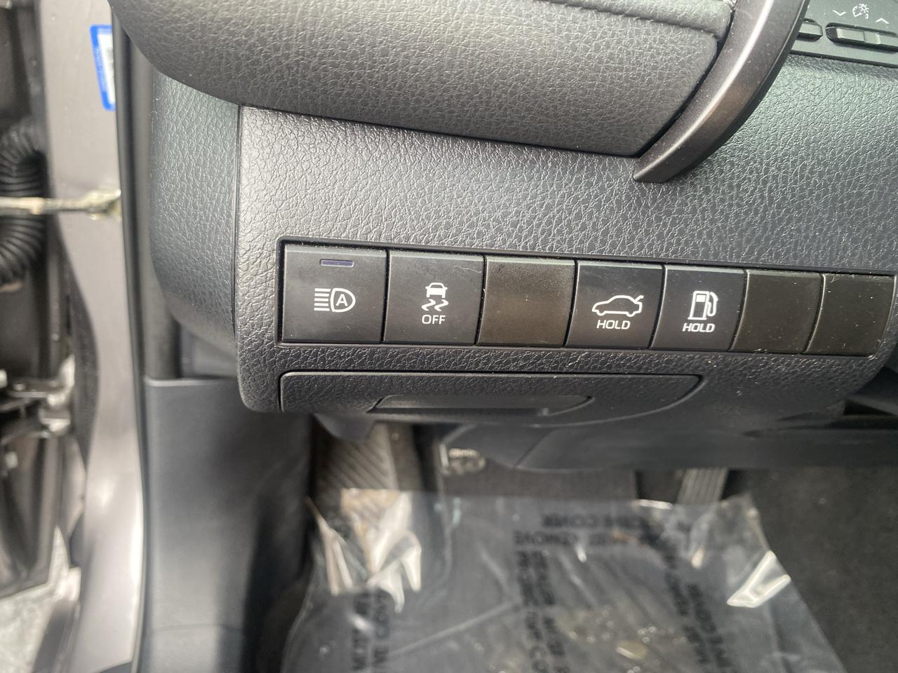 Toyota Camry XLE Auto (Natl) 2019