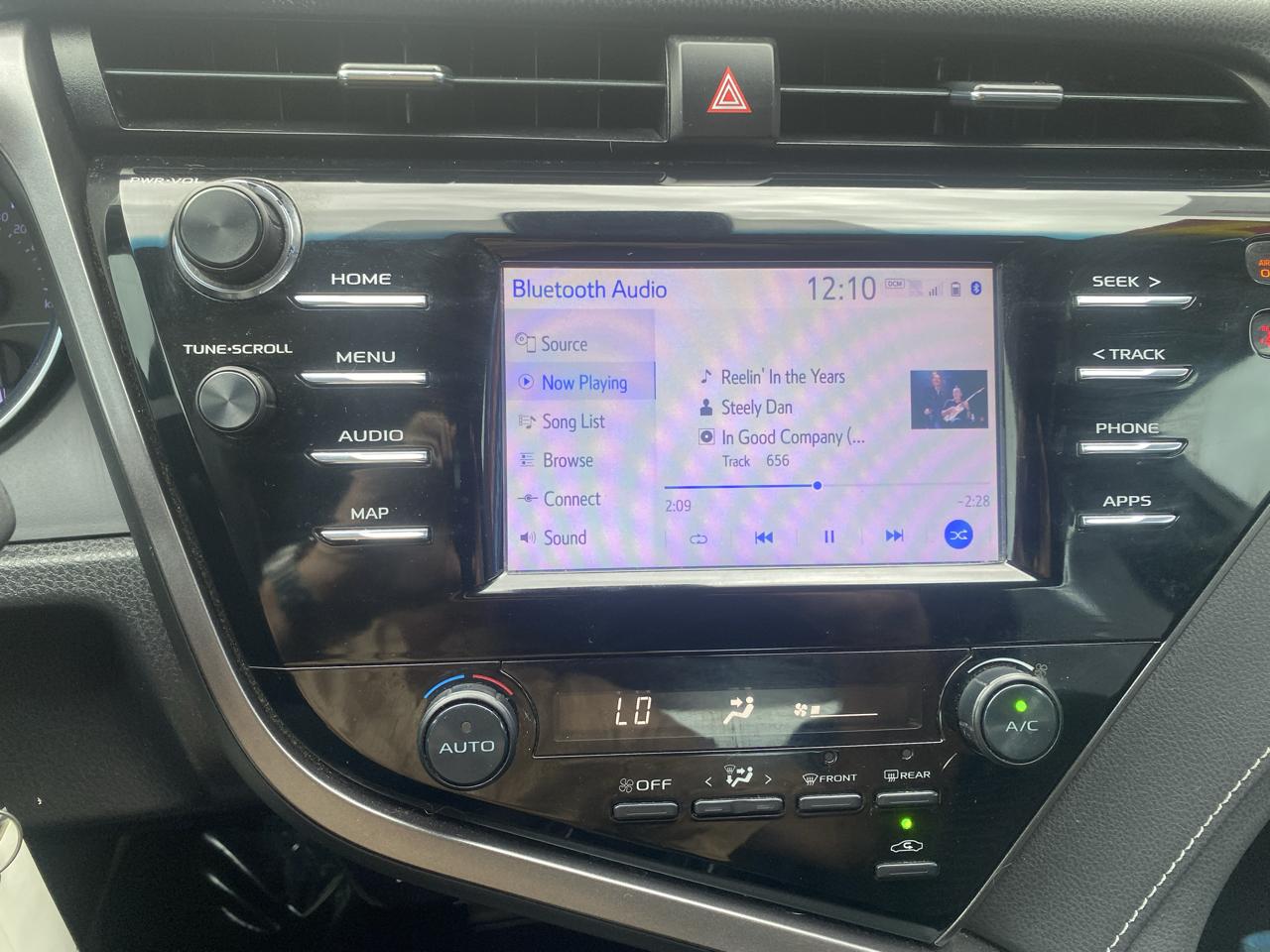 Toyota Camry XLE Auto (Natl) 2019