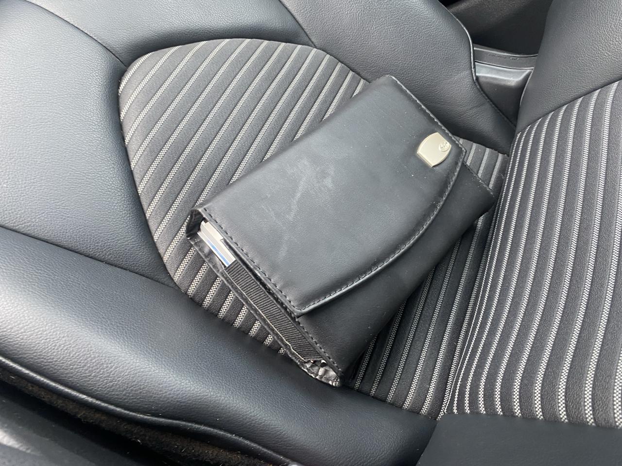 Toyota Camry XLE Auto (Natl) 2019