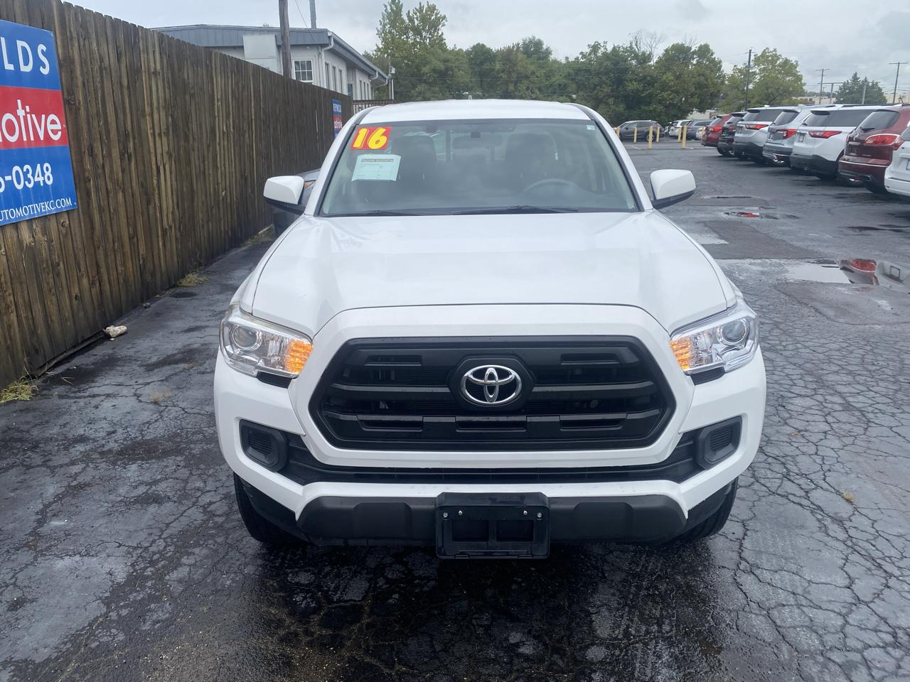 Toyota Tacoma 4WD Double Cab V6 MT TRD Off Road (Natl) 2016
