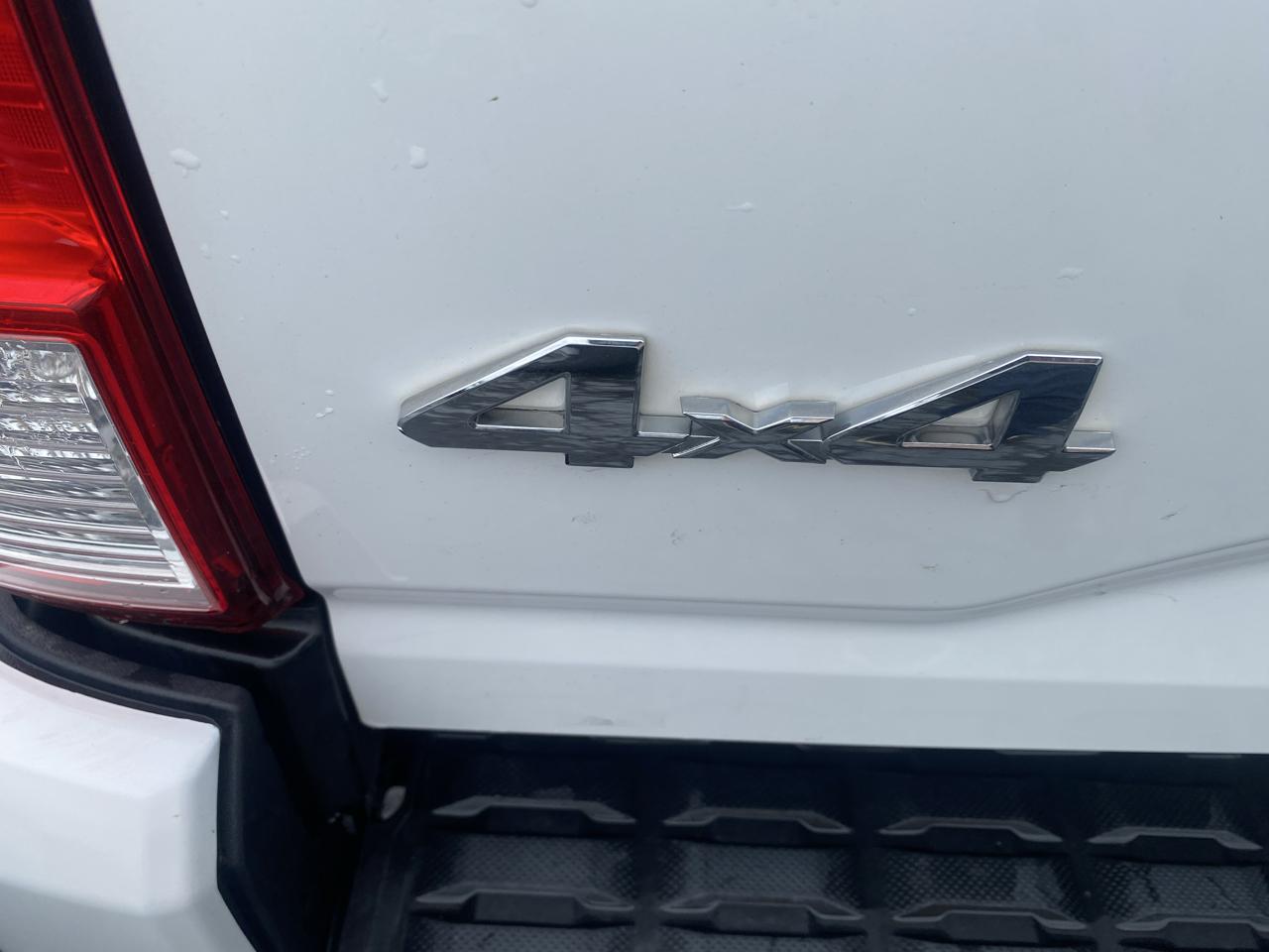 Toyota Tacoma 4WD Double Cab V6 MT TRD Off Road (Natl) 2016