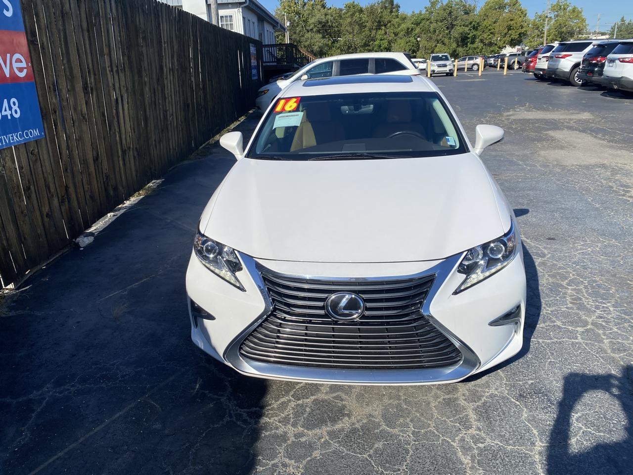 Lexus ES 350 4dr Sdn 2016