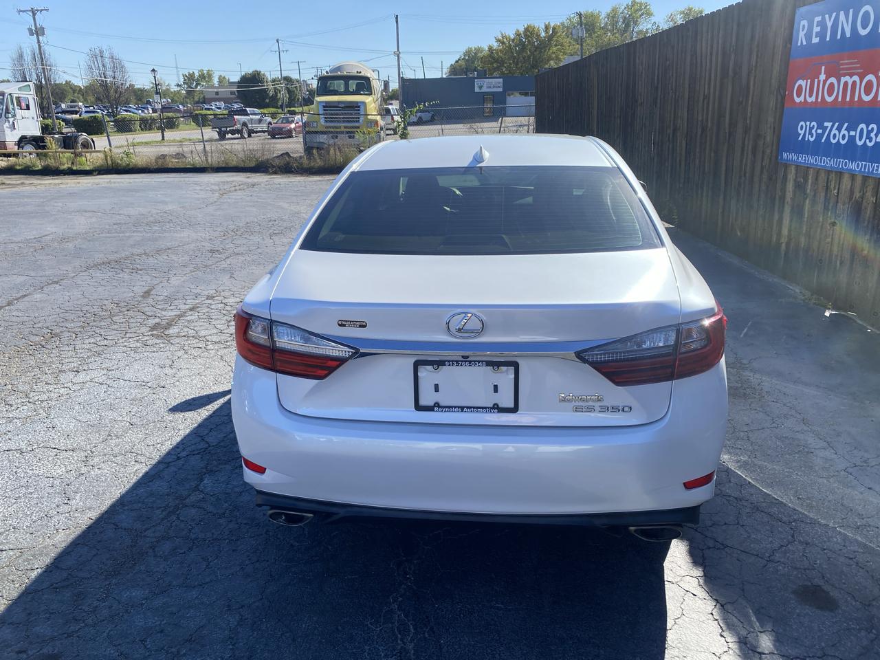 Lexus ES 350 4dr Sdn 2016