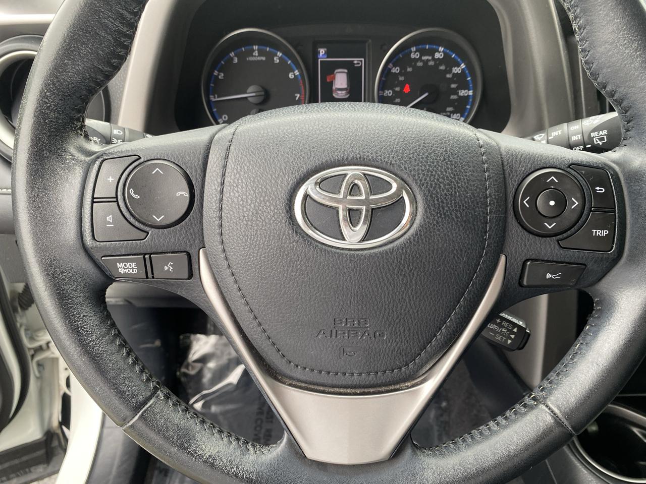 Toyota RAV4 XLE FWD (Natl) 2018