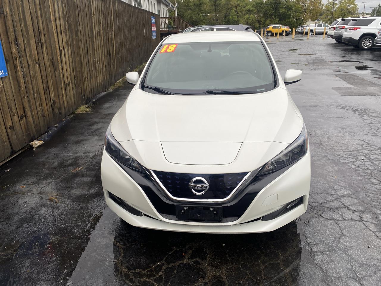 Nissan Leaf SV Hatchback 2018