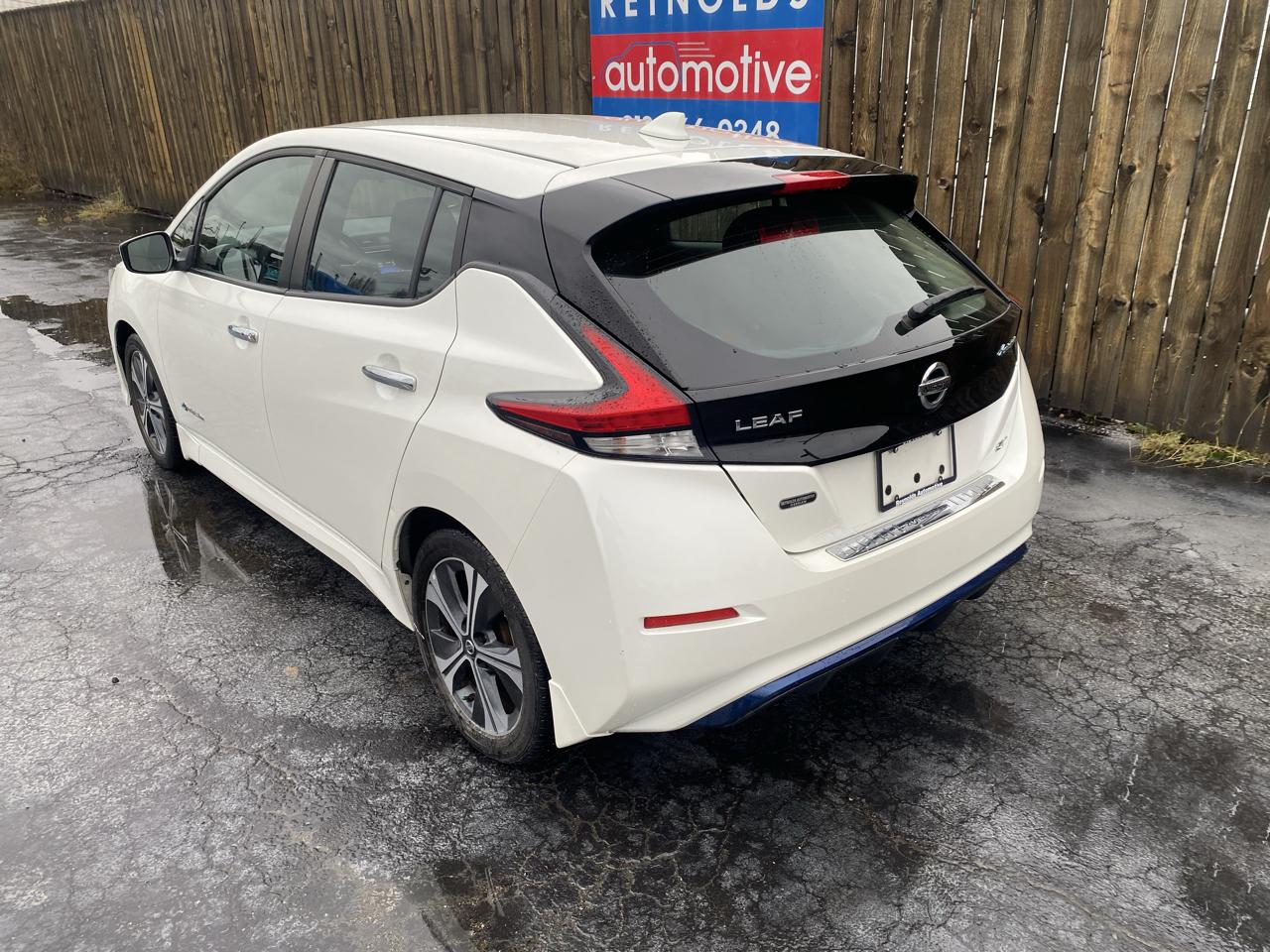 Nissan Leaf SV Hatchback 2018