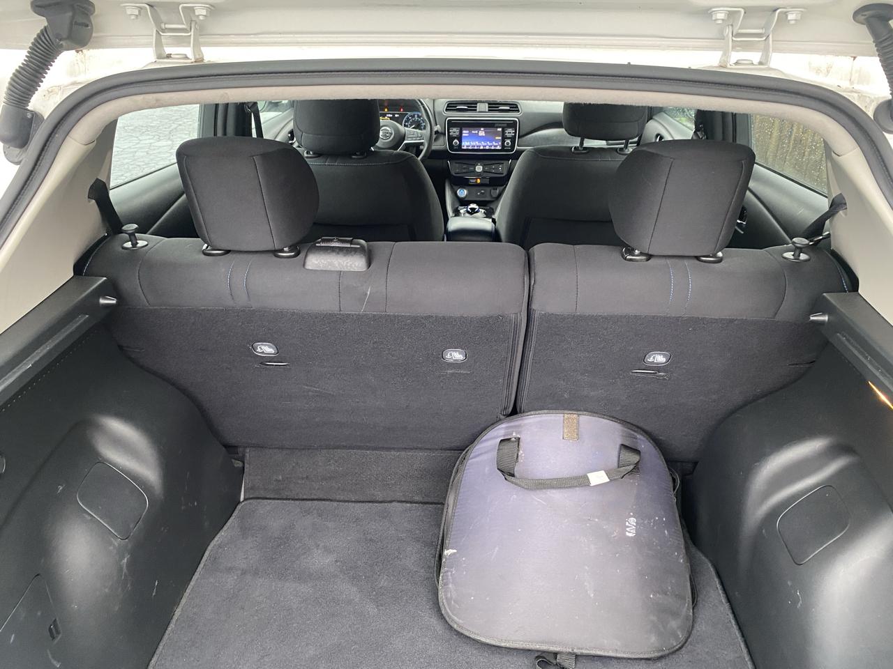 Nissan Leaf SV Hatchback 2018