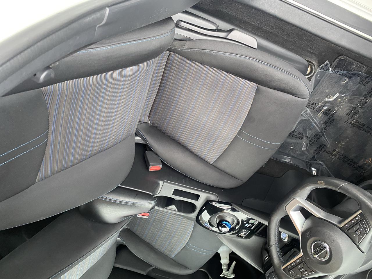 Nissan Leaf SV Hatchback 2018