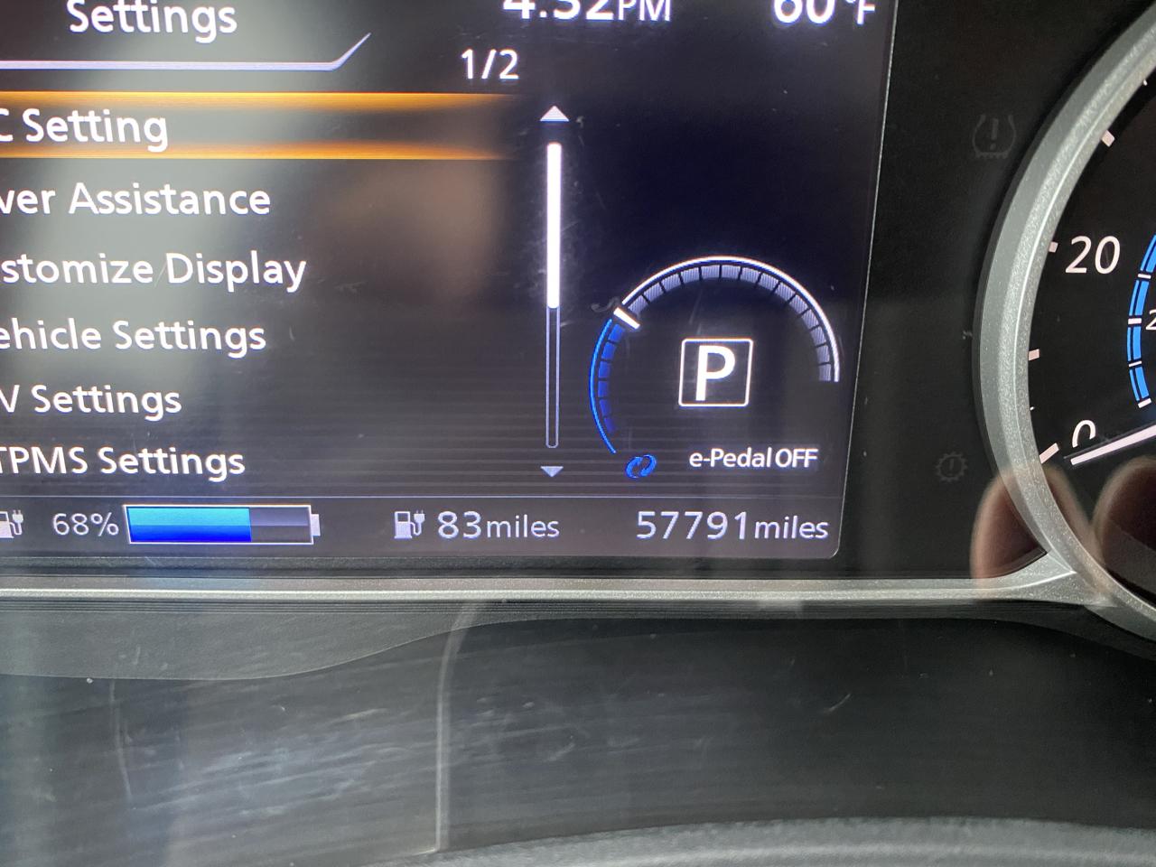 Nissan Leaf SV Hatchback 2018