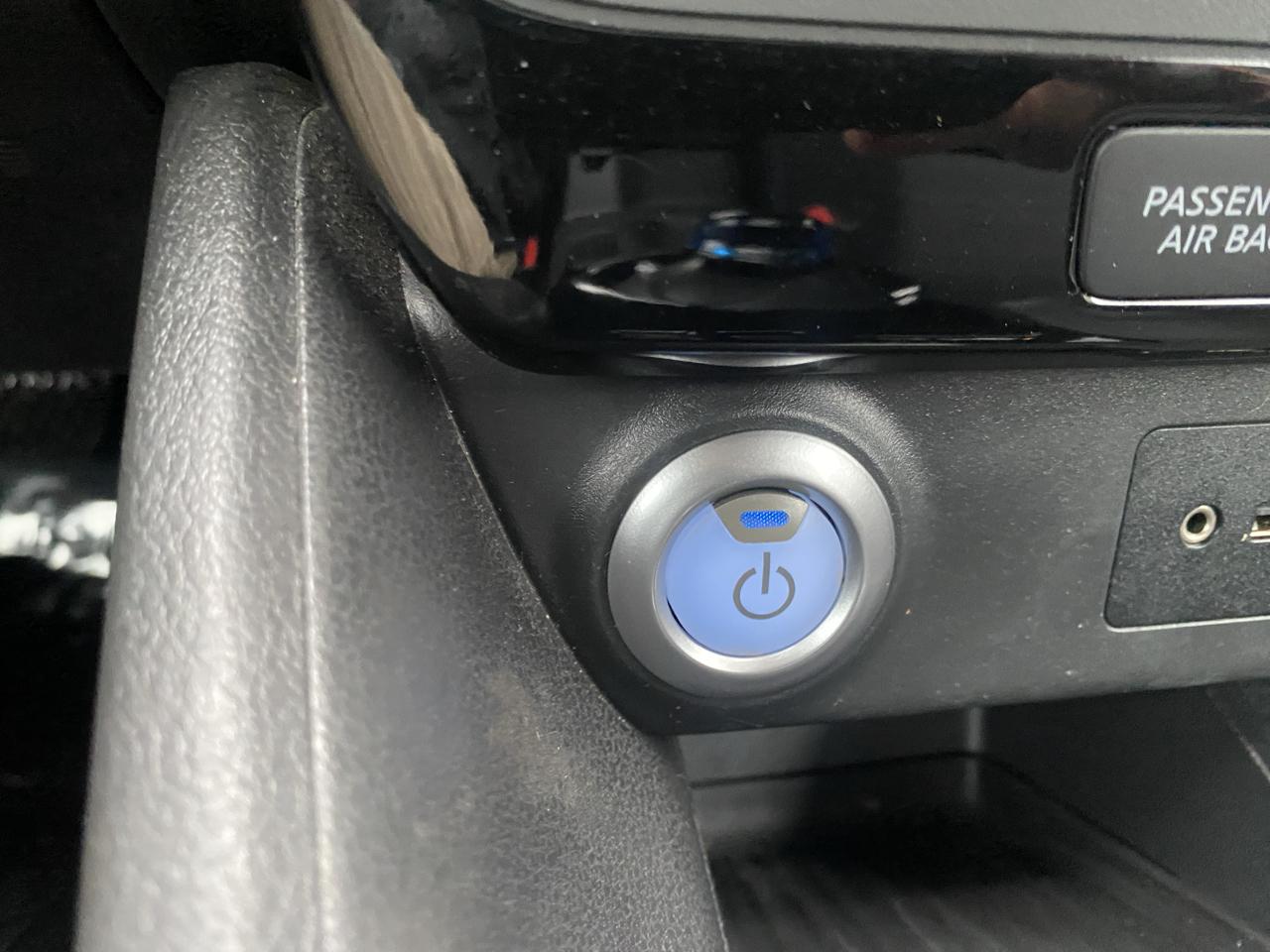 Nissan Leaf SV Hatchback 2018