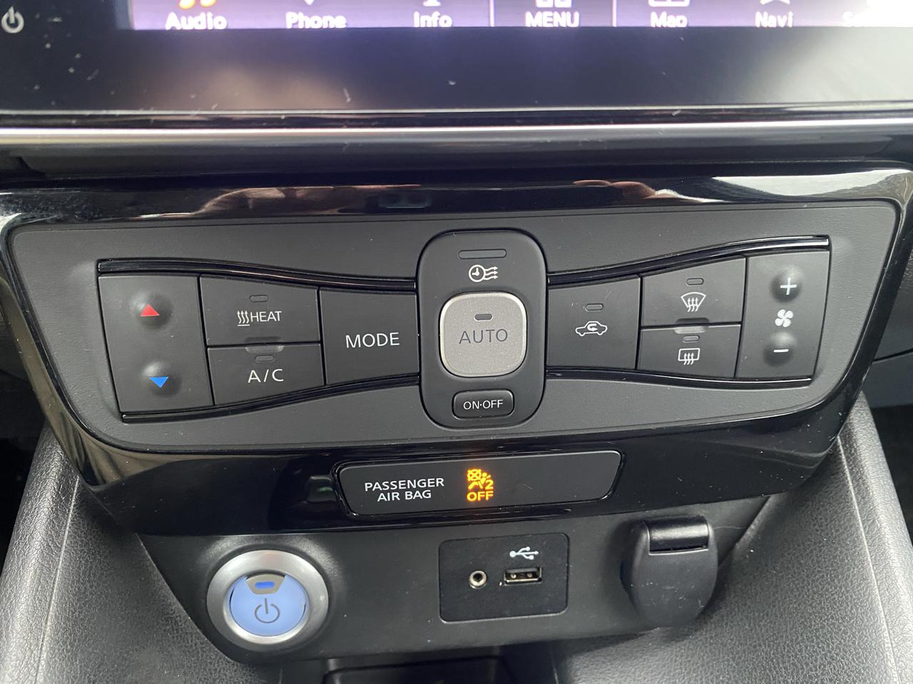Nissan Leaf SV Hatchback 2018