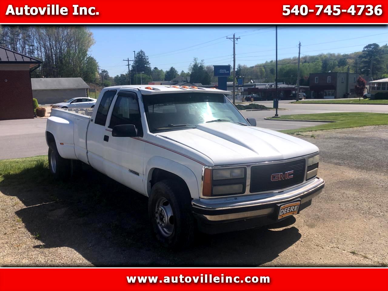 Chevrolet 3500 Pickups Ext Cab 155.5" 4WD 1990