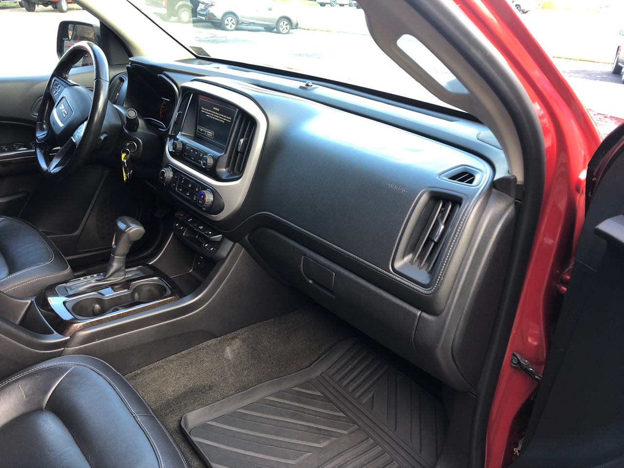 GMC Canyon 4WD Crew Cab 128.3" SLT 2015 GMC Canyon 4WD Crew Cab 128.3" SLT 2015